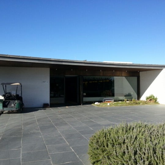 Foto tirada no(a) Real Club de Golf El Prat por Julián B. em 12/5/2012