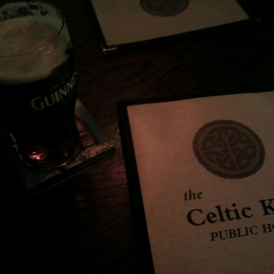 Foto tirada no(a) Celtic Knot Public House por Jeremy J. em 12/9/2012