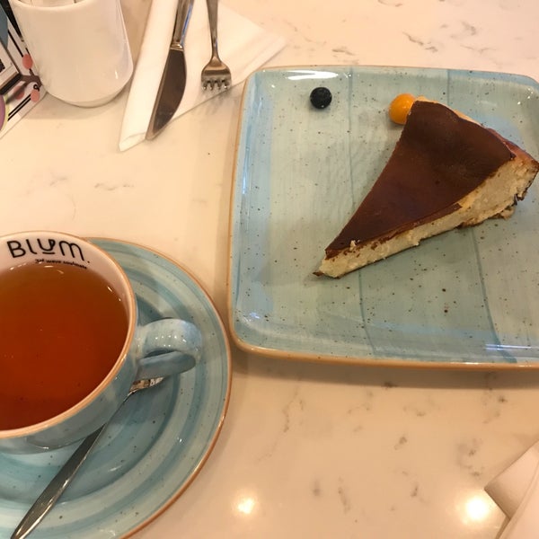 Das Foto wurde bei Blum Coffee House von Ezgi K. am 9/15/2019 aufgenommen