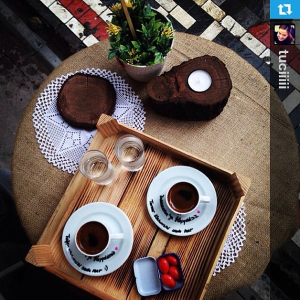 Photo taken at DukkanTere Work &amp; Shop &amp; Coffee by Zeynep G. on 9/6/2014