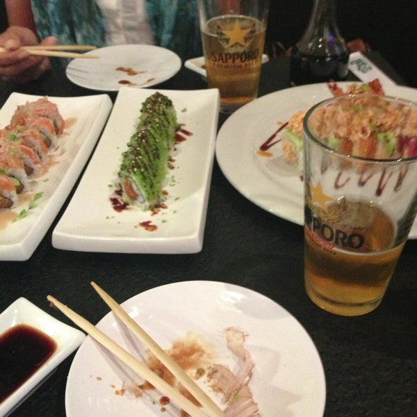 Foto tirada no(a) Oops! Sushi &amp; Sake Bar por Rachel N. em 10/23/2013