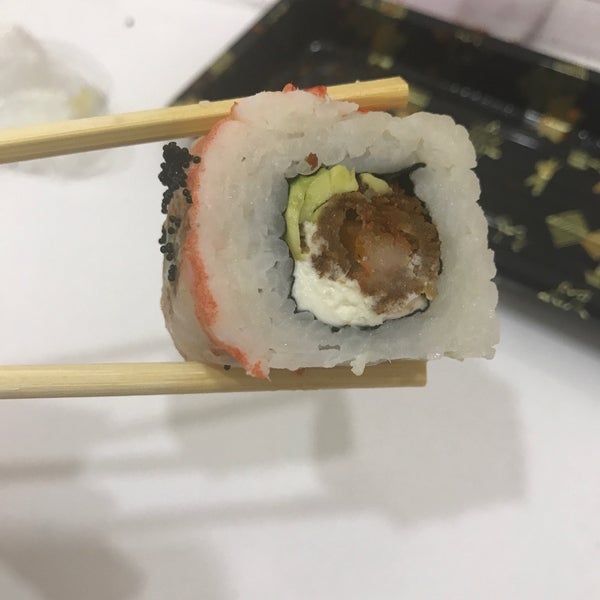 Foto diambil di Sushi Inn oleh TC Hayriye Y. pada 1/31/2018