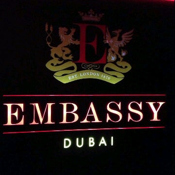 Das Foto wurde bei Embassy Dubai von ℳ𝒶𝓎♍ am 9/12/2013 aufgenommen