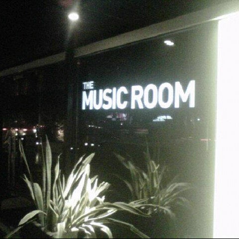 Foto tomada en The Music Room  por ℳ𝒶𝓎♍ el 10/18/2012