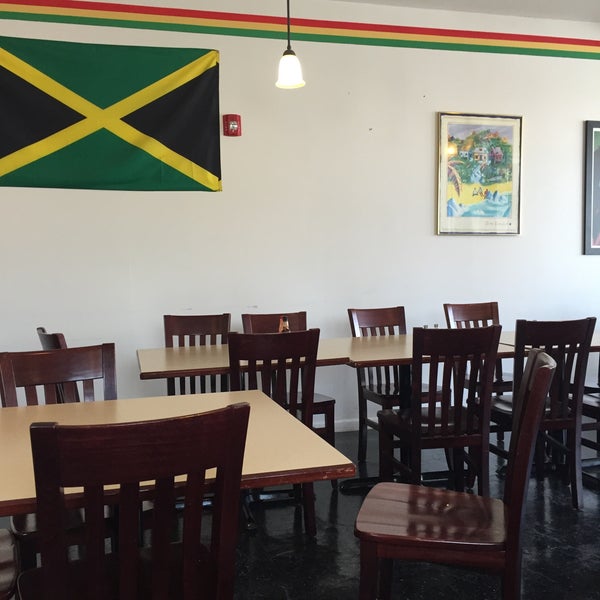DeJred Fine Jamaican Cuisine Caribbean Restaurant in Skokie