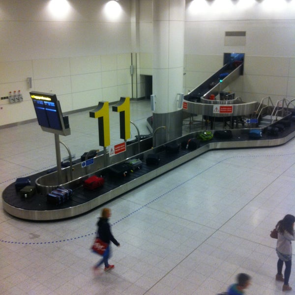 Das Foto wurde bei Flughafen London Gatwick (LGW) von OSKAR S. am 5/10/2013 aufgenommen