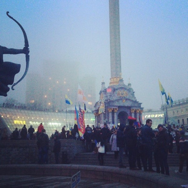 11/24/2013にOSKAR S.がЄвромайданで撮った写真