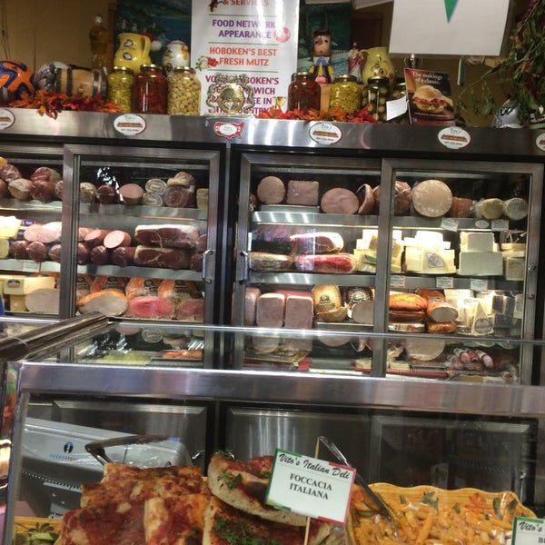 Photo taken at Vito&#39;s Italian Deli by Evelyn G. on 11/21/2014