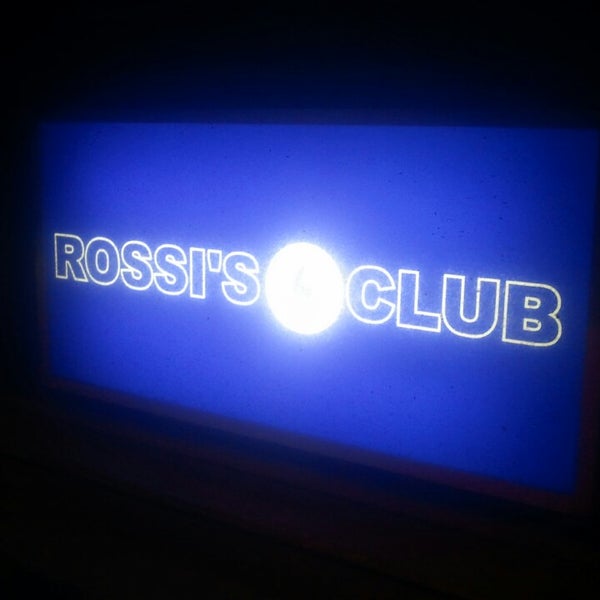 Foto tomada en Rossi&#39;s Club  por Vitaliy K. el 3/4/2013