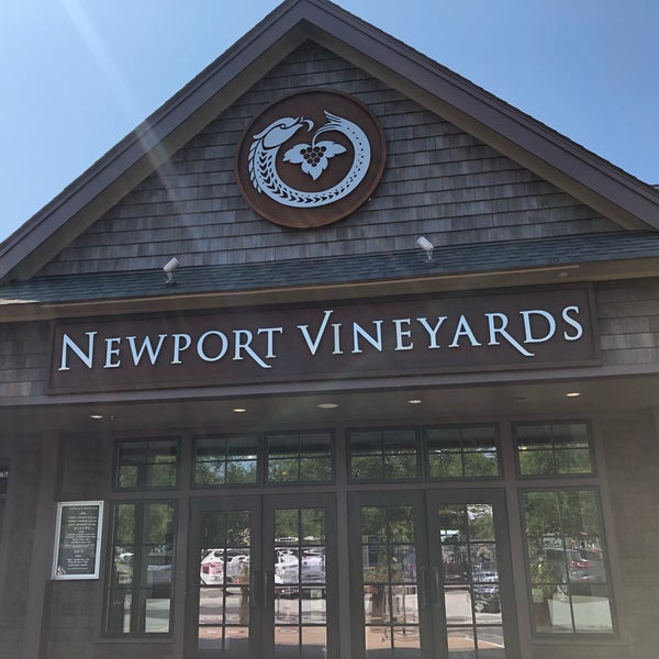 Снимок сделан в Newport Vineyards пользователем Nicole G. 8/3/2019
