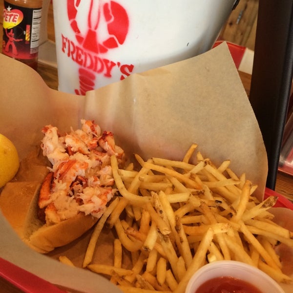 Photo taken at Freddy&#39;s Lobster &amp; Clams by Josei ==&gt; @ShoesNFood w. on 5/31/2014