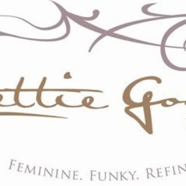 รูปภาพถ่ายที่ Lettie Gooch Boutique โดย Josei ==&gt; @ShoesNFood w. เมื่อ 11/8/2012