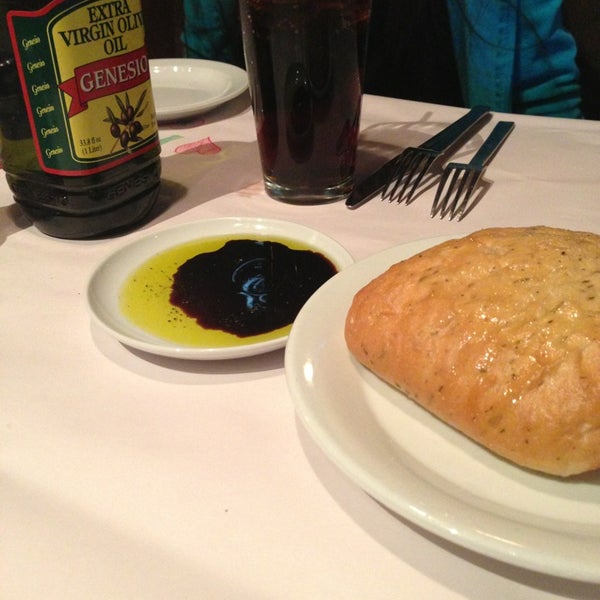 Photo taken at Romano&#39;s Macaroni Grill by DeeAnne P. on 2/23/2013
