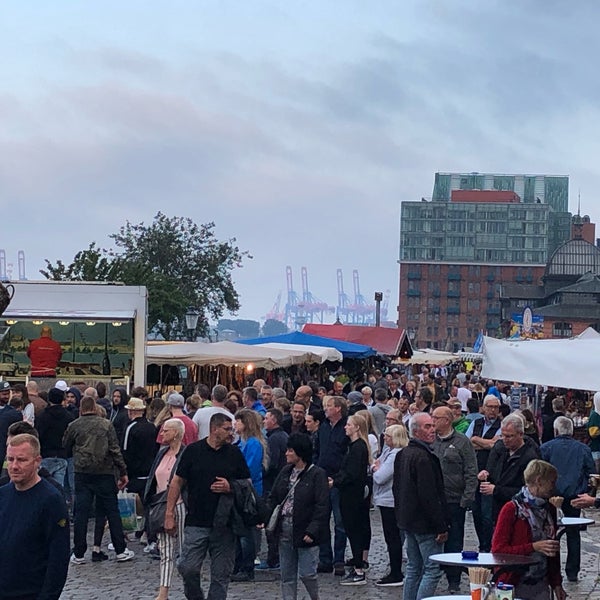 รูปภาพถ่ายที่ Hamburger Fischmarkt โดย Anne เมื่อ 7/21/2019