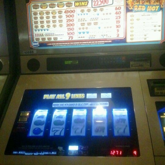 Foto diambil di River Palms Resort Hotel &amp; Casino oleh Jerry H. pada 10/26/2012