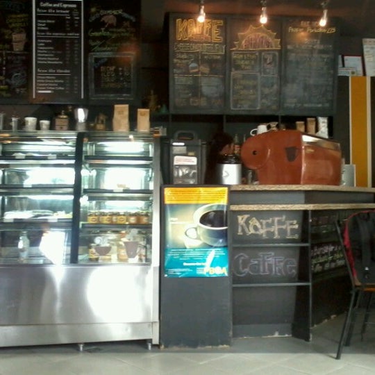 รูปภาพถ่ายที่ Kaffe Caffe โดย Rina C. เมื่อ 3/3/2013