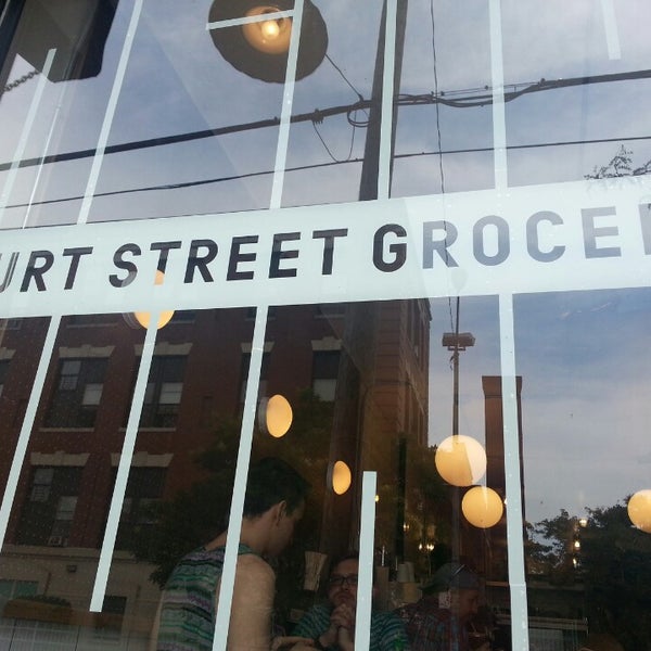 7/27/2013にJiaがCourt Street Grocers Hero Shopで撮った写真