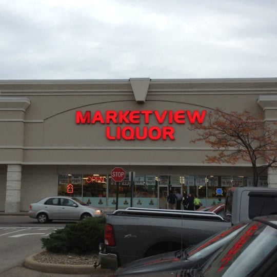 Photo taken at Marketview Liquor by Tubby T. on 10/5/2012