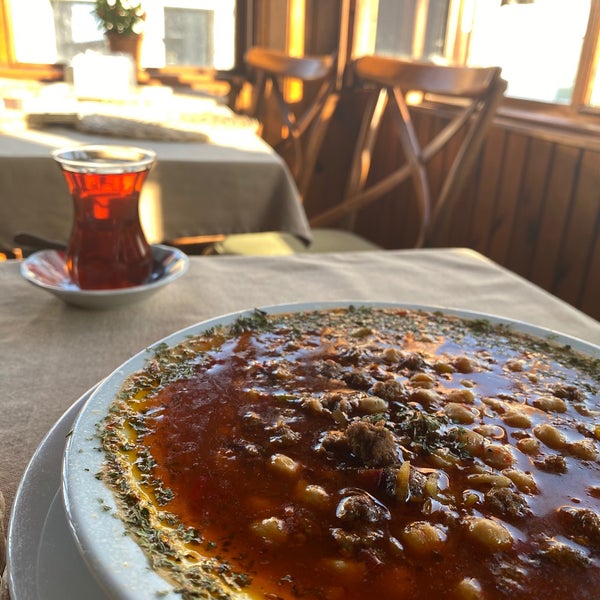 Foto diambil di Sabırtaşı Restaurant oleh Aylinche pada 9/3/2020