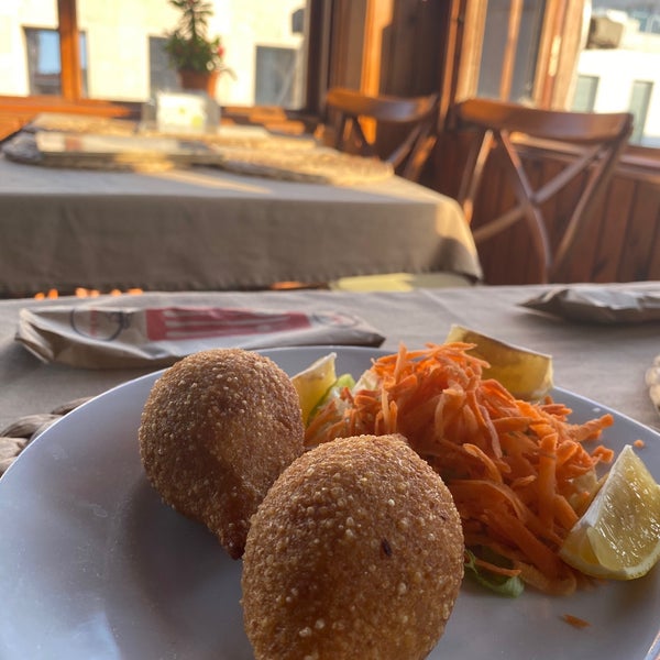 Foto tomada en Sabırtaşı Restaurant  por Aylinche el 9/3/2020