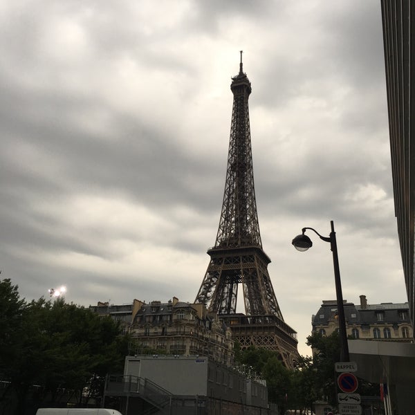 Photo taken at Hôtel Mercure Paris Centre Tour Eiffel by Beth M. on 5/25/2018