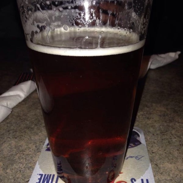 Photo taken at Mackenzie River Pizza, Grill, and Pub by Jeff B. on 12/23/2013