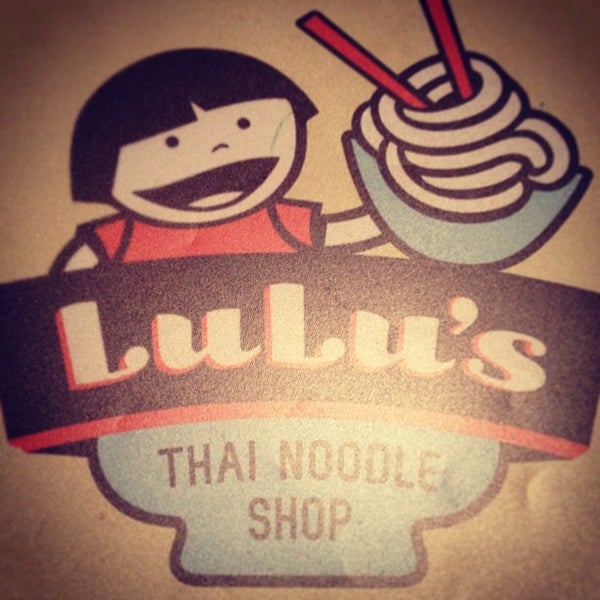รูปภาพถ่ายที่ Lulu&#39;s Thai Noodle Shop โดย Javier A. เมื่อ 12/12/2012