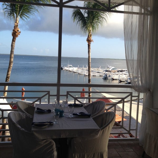 5/23/2014 tarihinde Fernando A.ziyaretçi tarafından Kaibo restaurant . beach bar . marina'de çekilen fotoğraf
