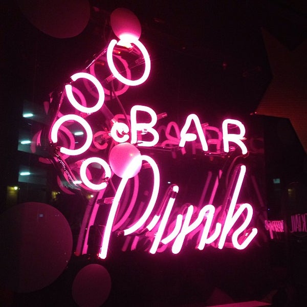 Bar Pink Lounge in San Diego