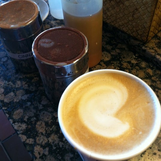 Photo taken at Peet&#39;s Coffee &amp; Tea by Lara W. on 11/8/2012