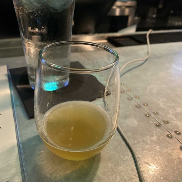 Foto tirada no(a) Bluejacket Brewery por Greg B. em 7/19/2022