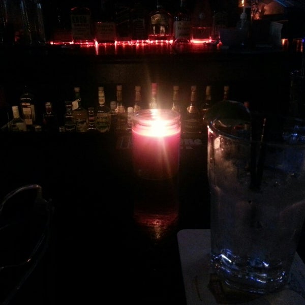 Foto tirada no(a) Candle Bar por Lindsay D. em 7/26/2013