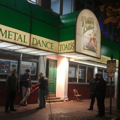 11/24/2012 tarihinde stephanie g.ziyaretçi tarafından Toad&#39;s Place'de çekilen fotoğraf