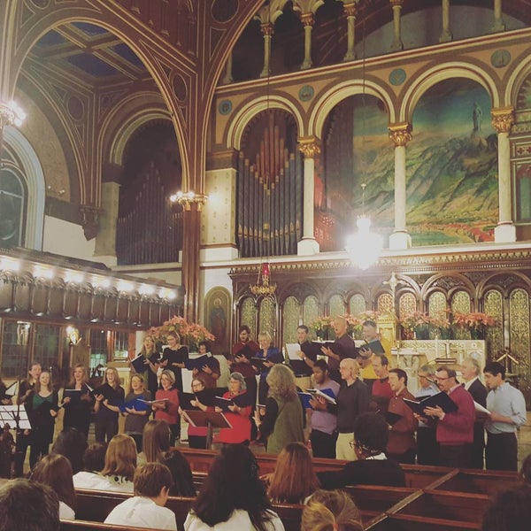 Our Lady of Lebanon Maronite Cathedral Brooklyn Heights에서 교회일에서의 사진