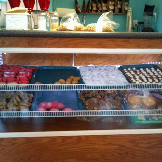Photo taken at Arturo&#39;s Baked Goods by Carol P. on 11/3/2012