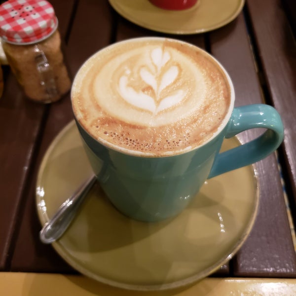 11/2/2018 tarihinde Patricio O.ziyaretçi tarafından Wonderland Café'de çekilen fotoğraf