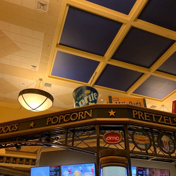 AMC Star Fairlane 21 Cine en Fairlane Town Center