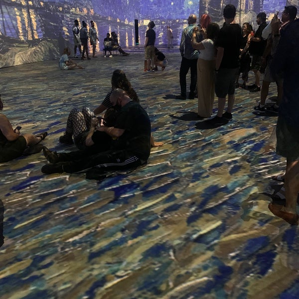 Beyond Van Gogh Downtown Detroit 21 ziyaretçi