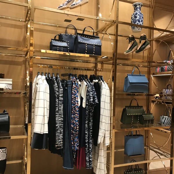 tory burch pacific place