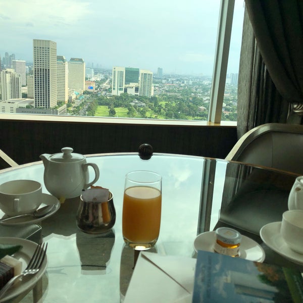 Foto diambil di Executive Lounge - Hotel Mulia Senayan, Jakarta oleh STP ✅. pada 1/1/2019