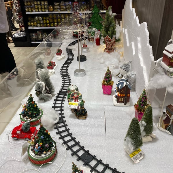 Photos at ACE Hardware Kelapa Gading Mal Artha Gading, Atrium Italy