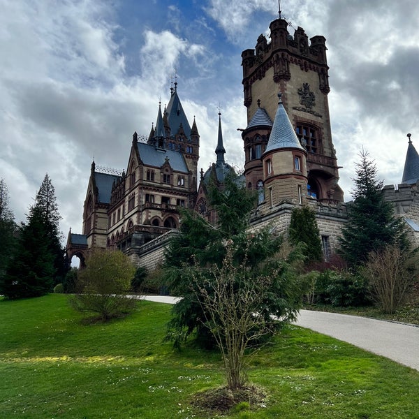 3/13/2023 tarihinde Jorge Z.ziyaretçi tarafından Schloss Drachenburg'de çekilen fotoğraf