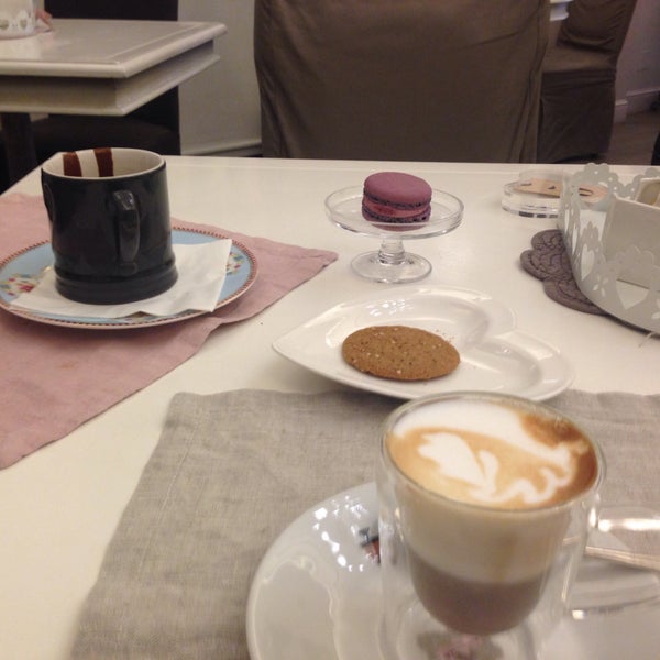 Photo prise au Antonella Dolci e Caffé par Flamenco G. le3/24/2015