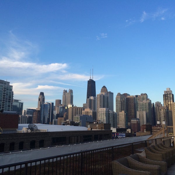 4/2/2015 tarihinde JC B.ziyaretçi tarafından Trunk Club - Chicago'de çekilen fotoğraf