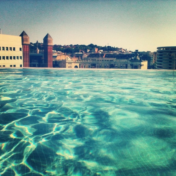 Photo taken at Pool B-Hotel by Raúl O. on 6/16/2013