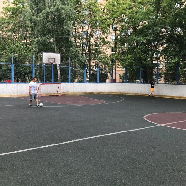 Футбольная коробка
