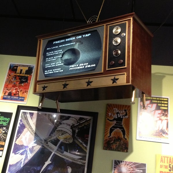 Photo taken at Flying Saucer Pizza by Michael K. on 4/21/2013