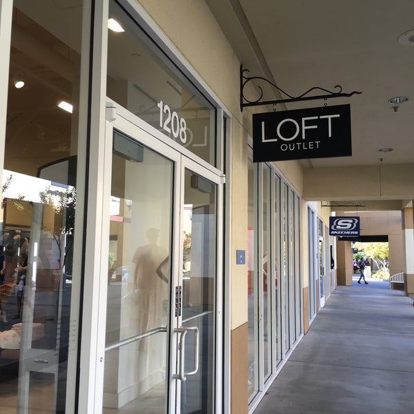 LOFT Outlet Store - Women's Store in Folsom