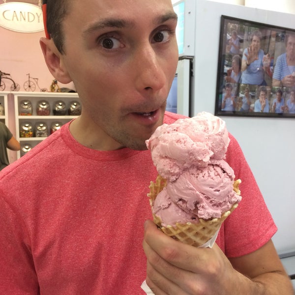 M 'n M Scoops Ice Cream Parlor in Plymouth