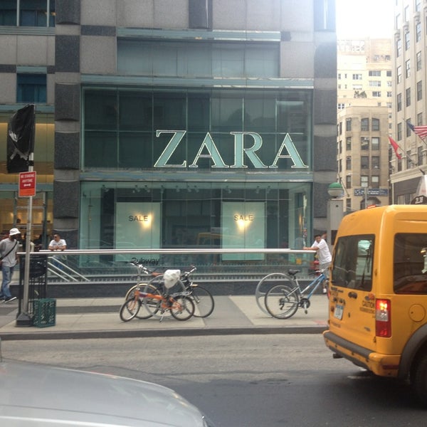 Zara - Clothing Store in Upper East Side